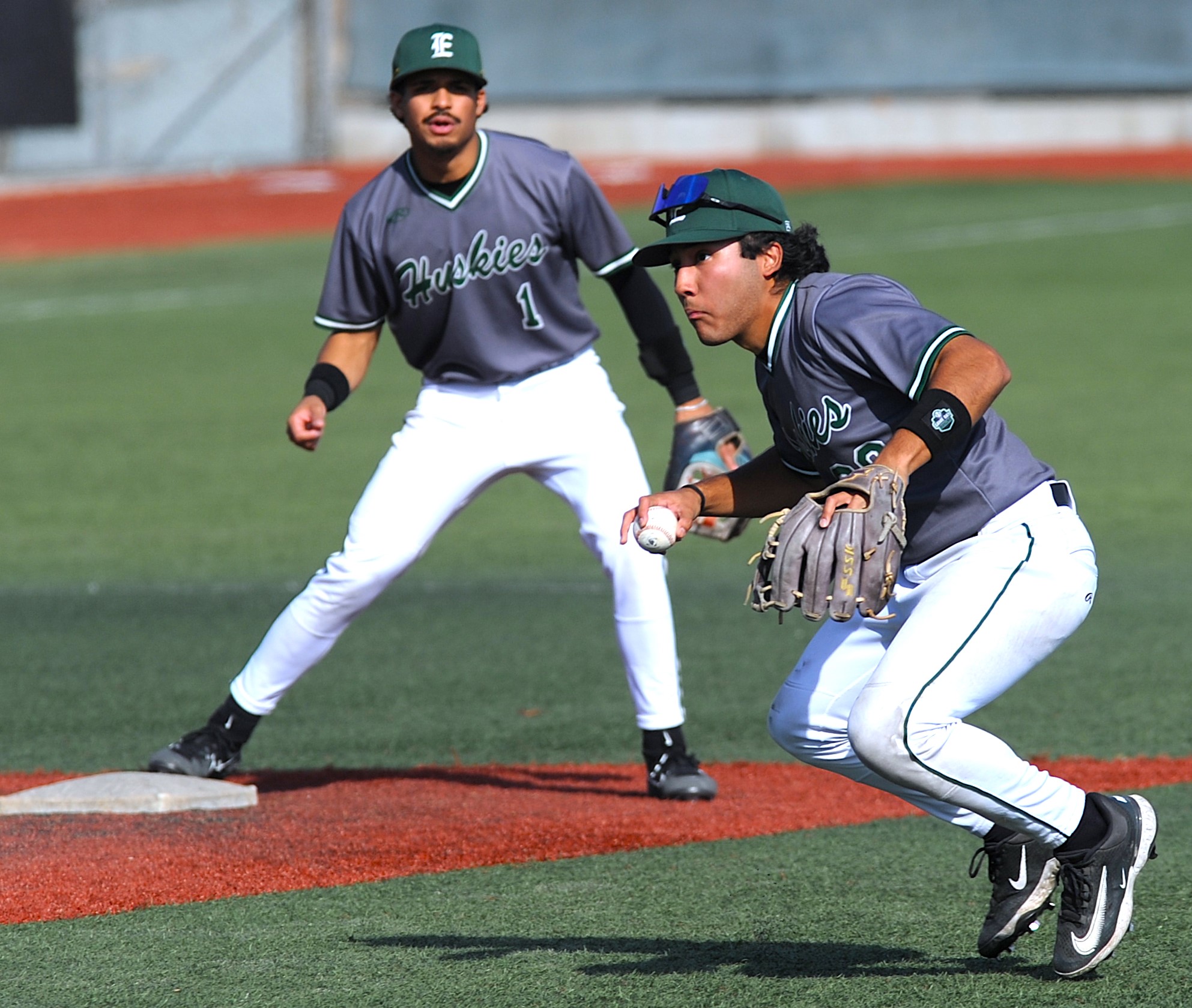 Huskies Walk-off Long Beach City