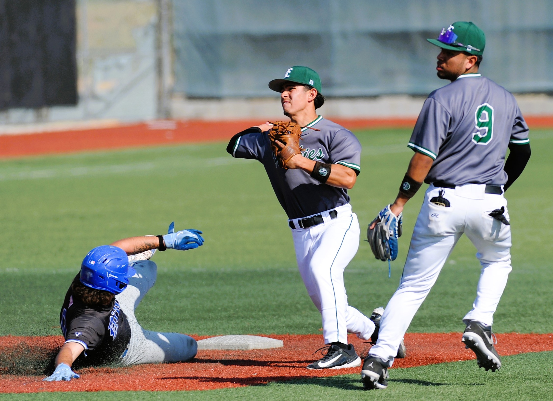 Late Fireworks Power ELAC to Pair of Comeback Wins