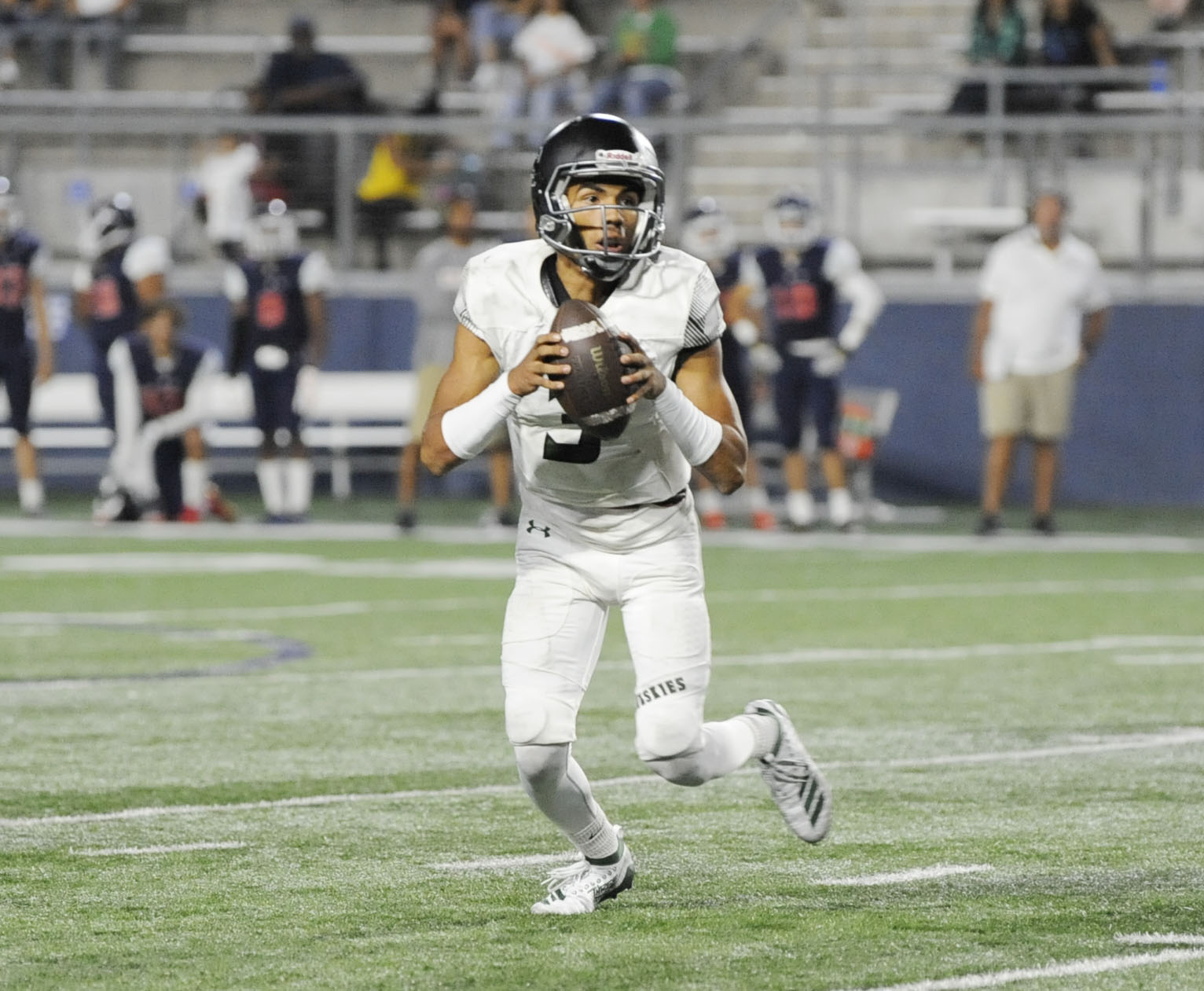 Ask A Husky: Football