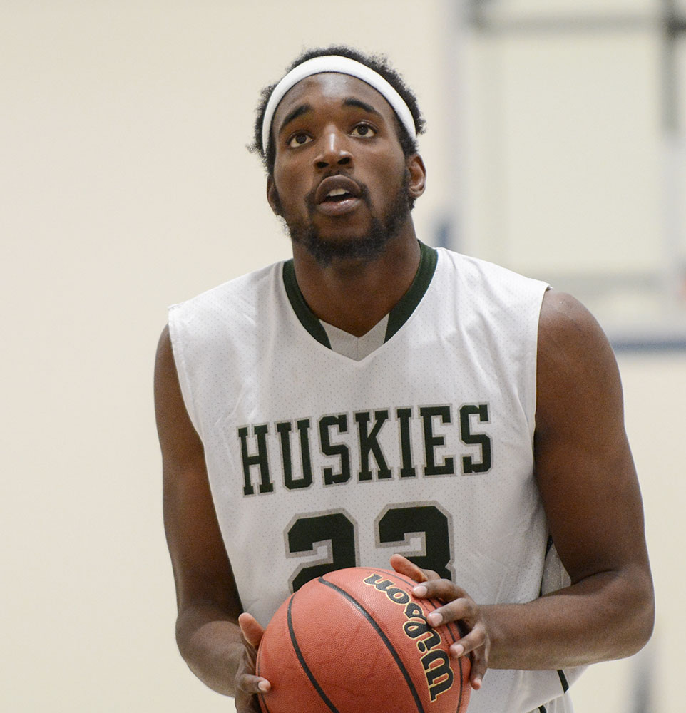 East Los Angeles College sophomore forward Roderick Williams scored 18 points including 6-of-9 from the line in a 74-47 win at Mt. SAC. (Photo by Tadzio Garcia)