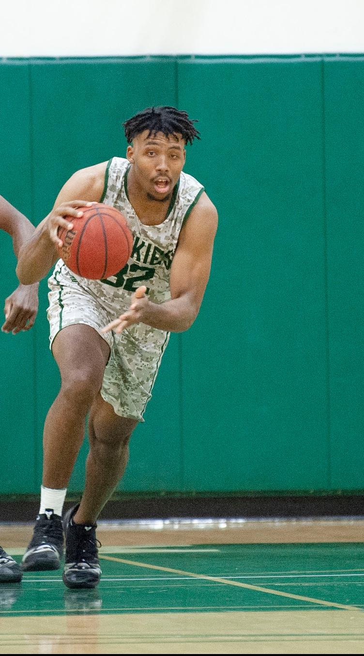 Huskies Hunt Down Roadrunners