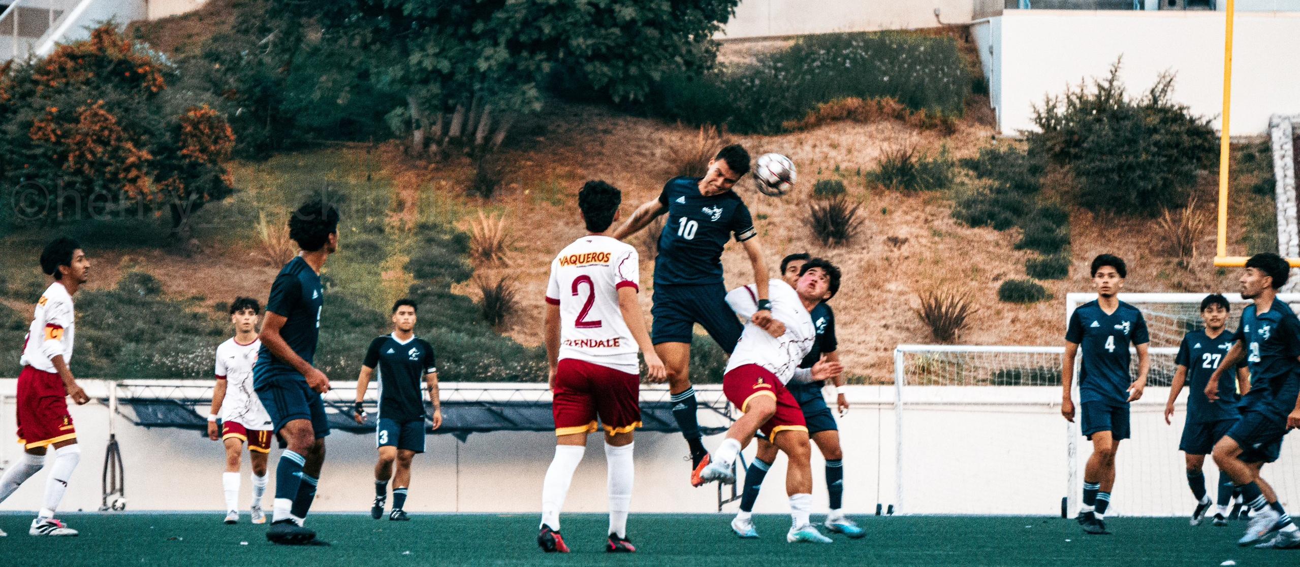 Eliud Barrera Scores Go-Ahead Goal, Huskies Ward off Glendale