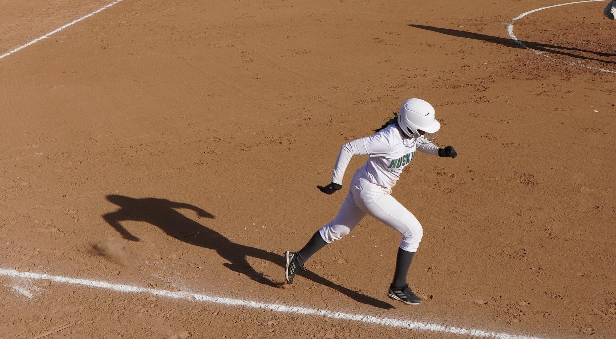 Huge Five-Run Fifth Seals Huskies First Home Win