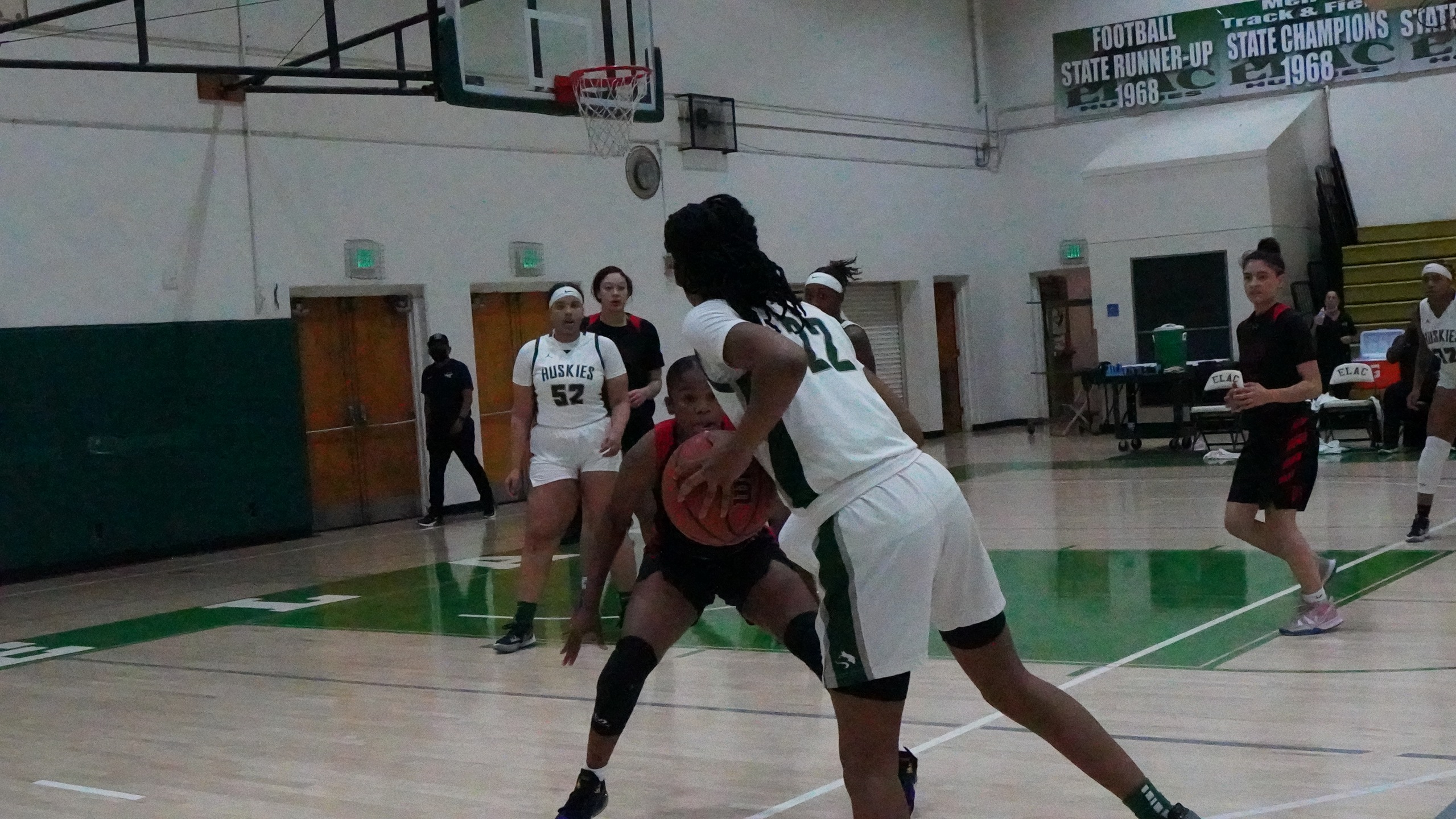 Hot Second Half Shooting Secures Win #20 for Huskies